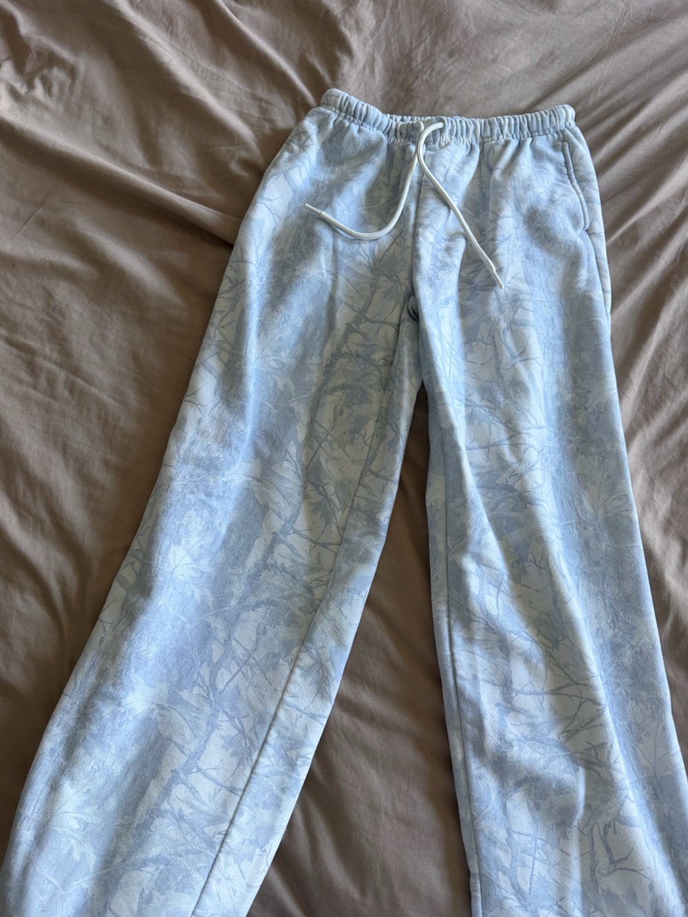 Open leg white and light blue camo sweat pants
